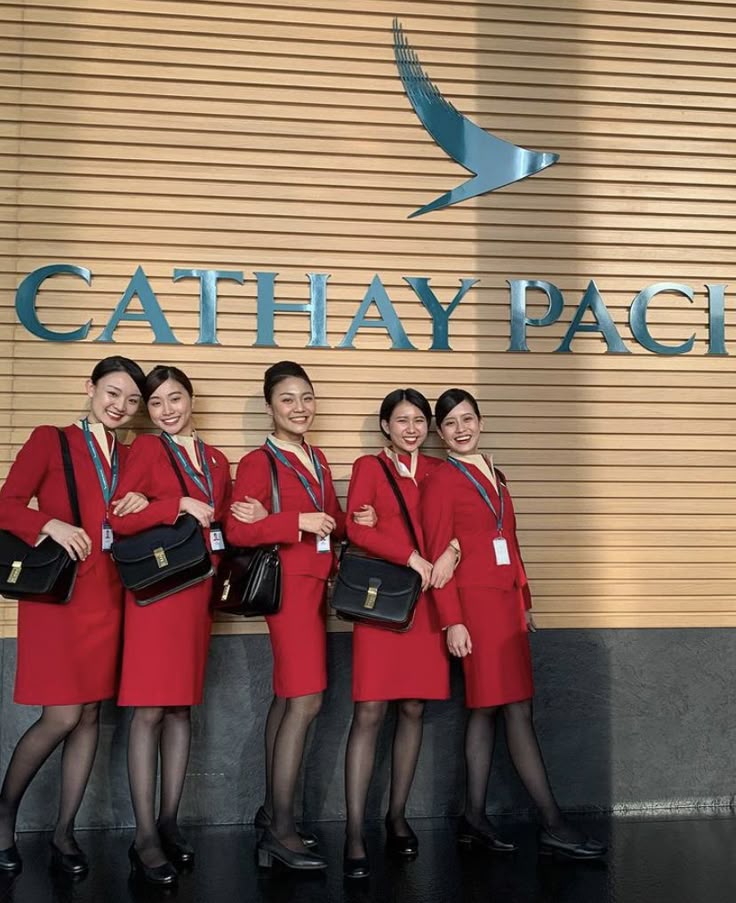 Tiếp viên Cathay Pacific