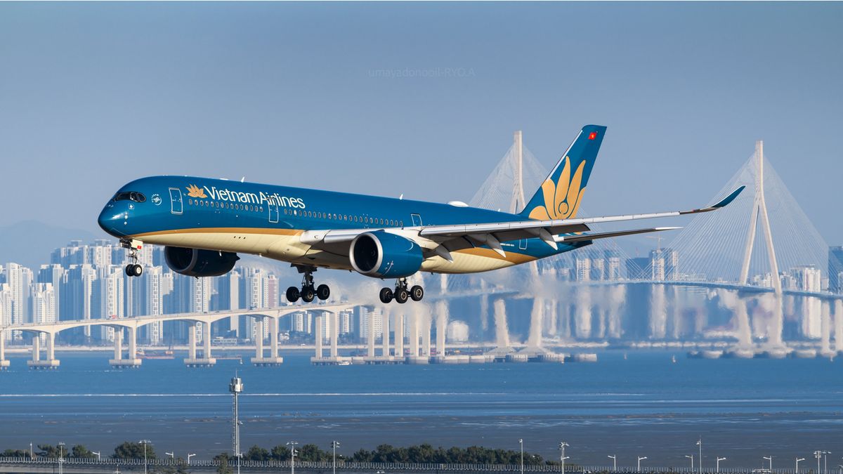 Máy bay Vietnam Airlines